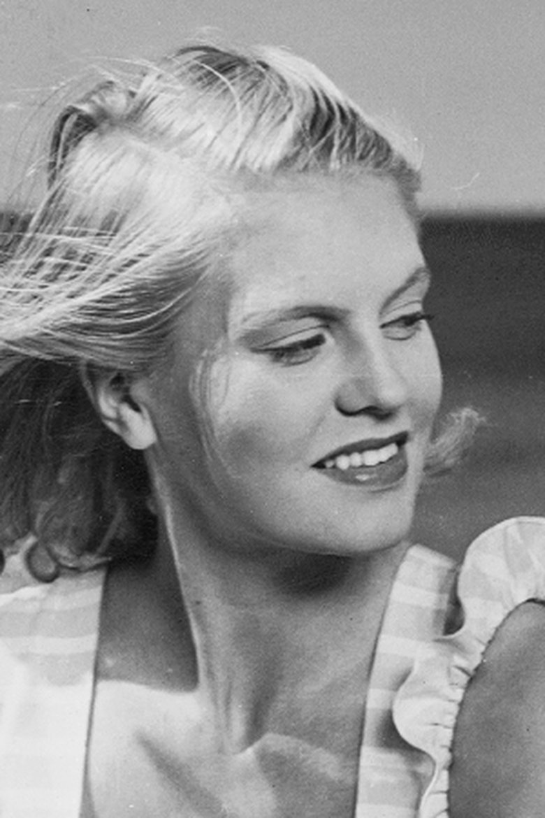 Amy Aaröe Portrait of Amy Aaröe
