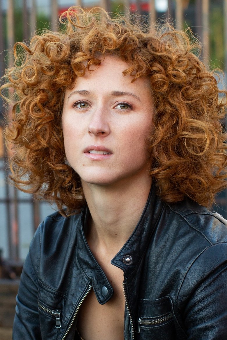 Amanda MacLeod Portrait of Amanda MacLeod