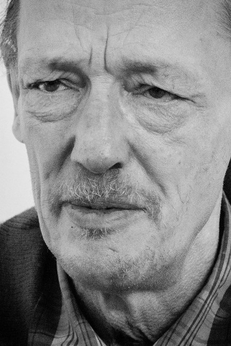 Dr. Axel Stoll Portrait of Dr. Axel Stoll