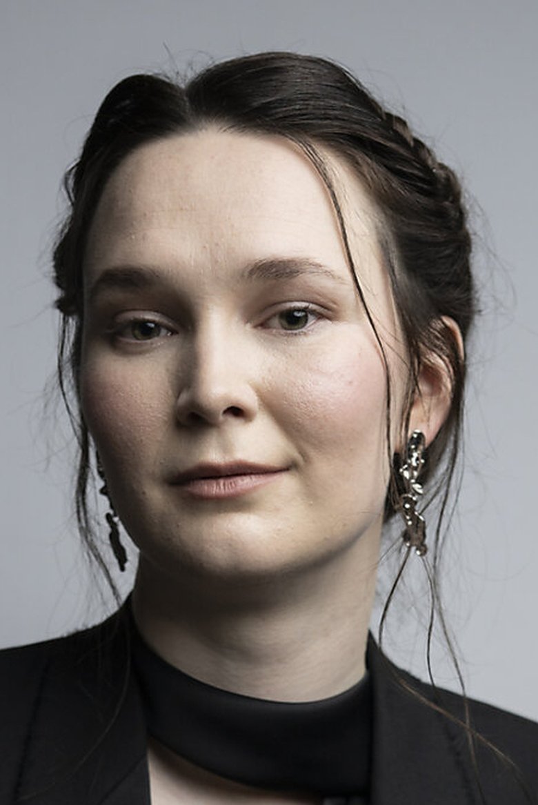 Zoë Më Portrait of Zoë Më