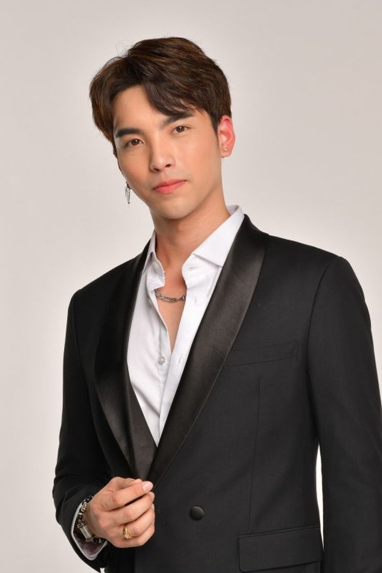 Junior Ronnakorn Soontornnon Portrait of Junior Ronnakorn Soontornnon