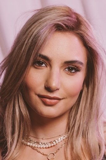 Portrait of Lexi Goldberg
