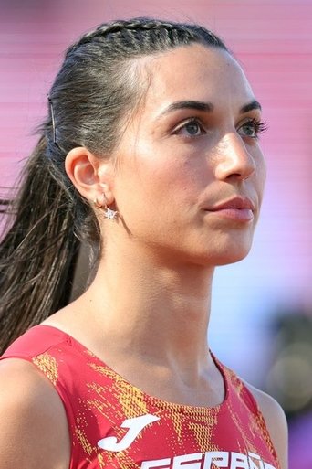Portrait of Eva Santidrián