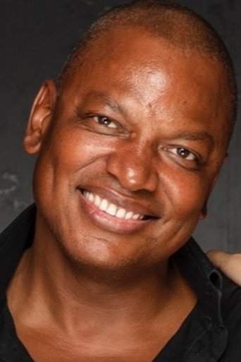Portrait of Thami Dee