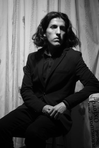 Portrait of Alan Ríos