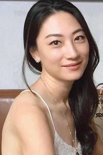 Portrait of Michelle Low