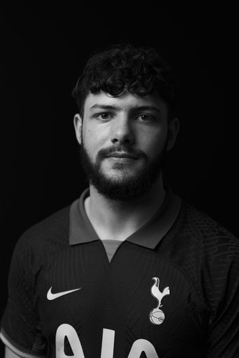 Portrait of Evan Dawson