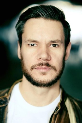 Portrait of Jonathan Scholey