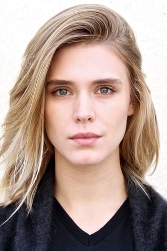 Portrait of Gaia Weiss