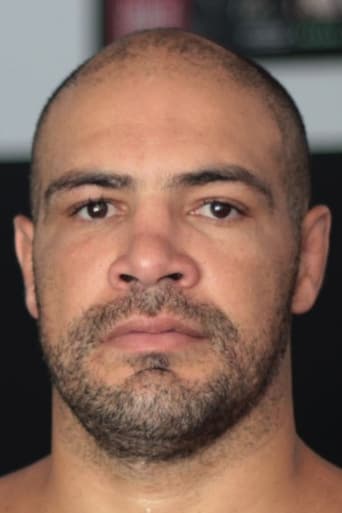 Portrait of Thales Leites