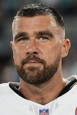 Portrait of Travis Kelce