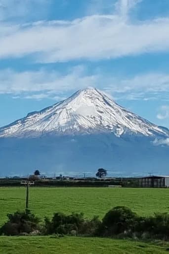 Portrait of Te Kāhui Tupua Taranaki Mounga