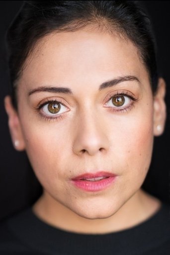 Portrait of Shelly Ro