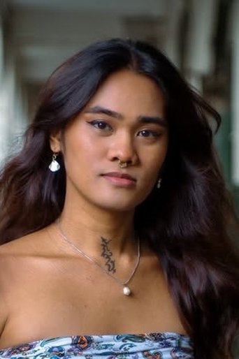 Portrait of Serena Magiliw