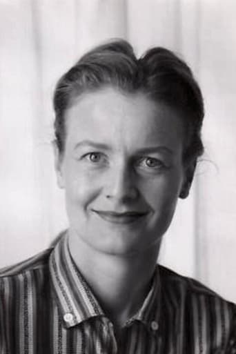 Portrait of Cate Bauer