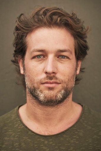 Portrait of Julian Looman