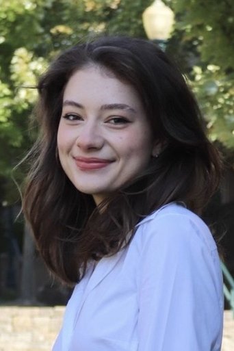 Portrait of Caitlin Hemmert