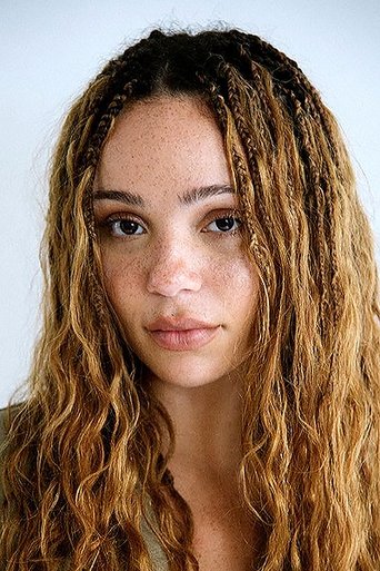 Portrait of Letícia Vieira