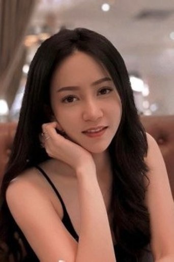 Portrait of Suki Supaporn Jenchob