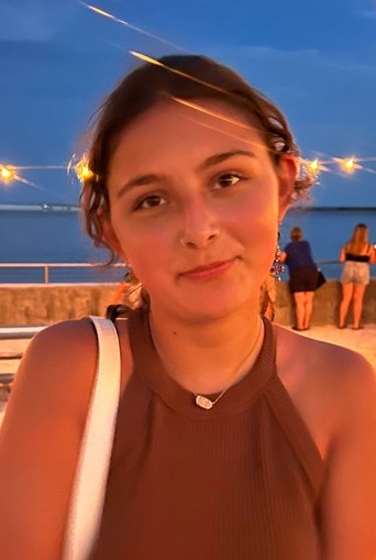 Portrait of Scarlett Pommering