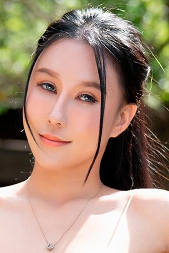 Portrait of 凌薇