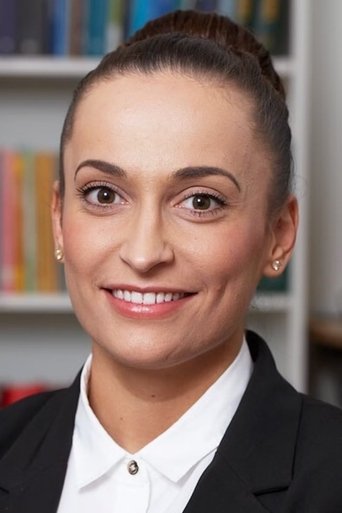 Portrait of Amira Smajic