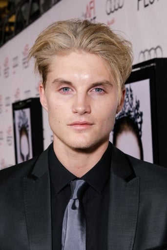 Portrait of Toby Hemingway