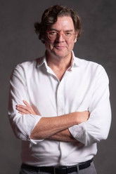 Portrait of Álvaro Longoria