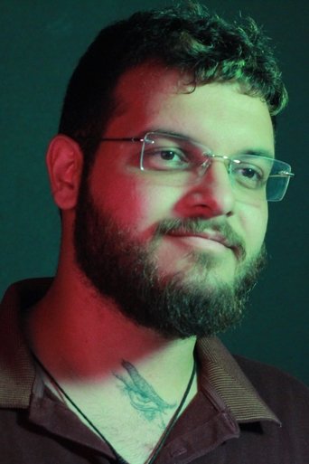 Portrait of Tom Nogueira