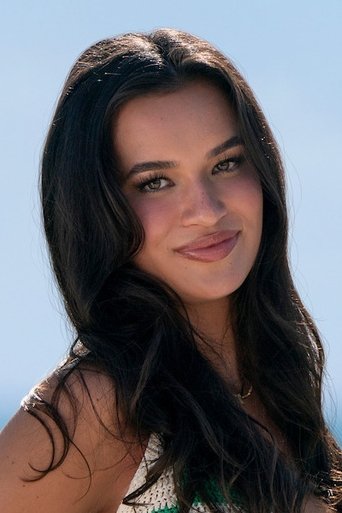 Portrait of Natalie Cruz