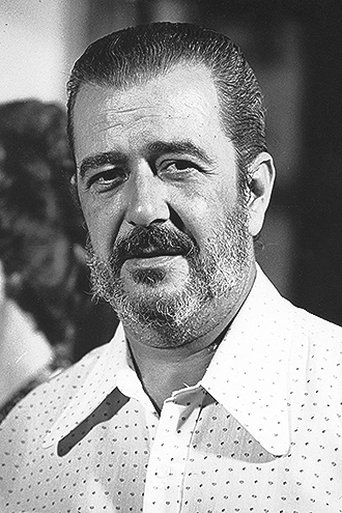 Portrait of Ênio Santos