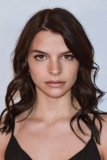 Portrait of Elyssa Donovan