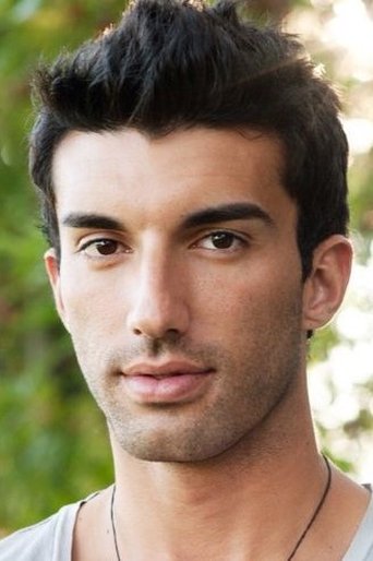 Portrait of Justin Baldoni