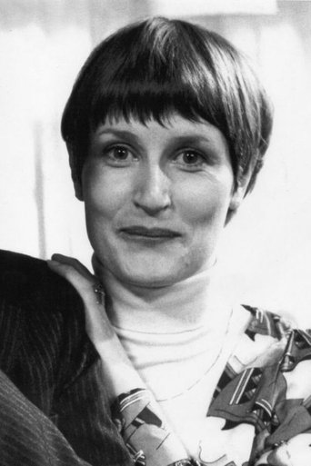 Portrait of Diana Hoddinott