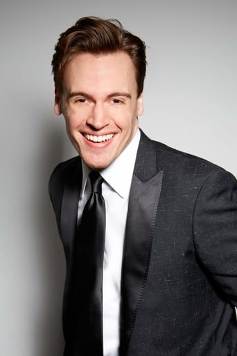 Portrait of Erich Bergen