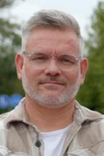 Portrait of Peter Droppers