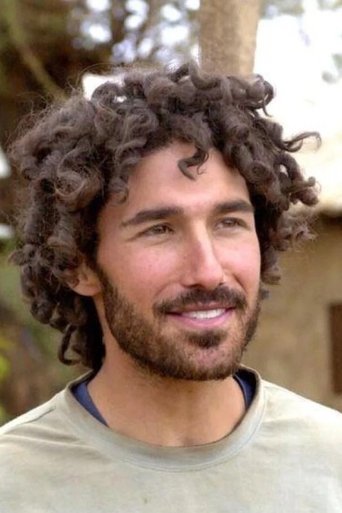 Portrait of Ethan Zohn