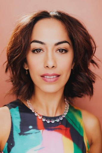 Portrait of Heather Makalani