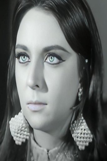 Portrait of Noura