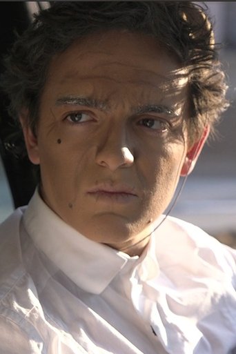 Portrait of Ian Goldbaum