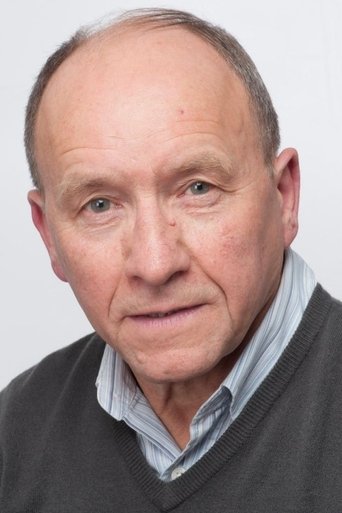 Portrait of Chris Darwin
