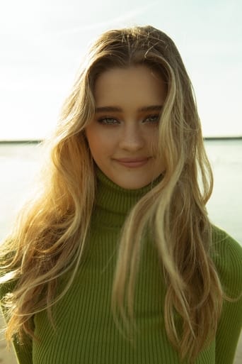 Portrait of Lizzy Greene