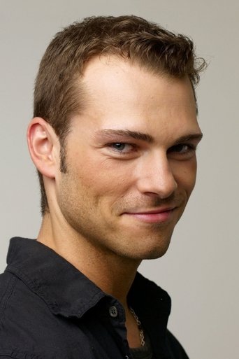 Portrait of Shawn Roberts