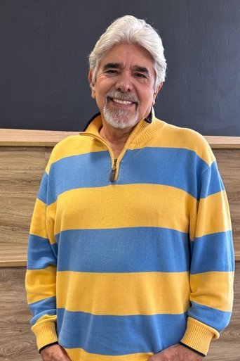 Portrait of Mauricio Figueroa