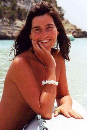 Portrait of Holly Newell