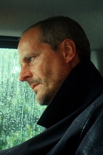 Portrait of Daniel Roberts