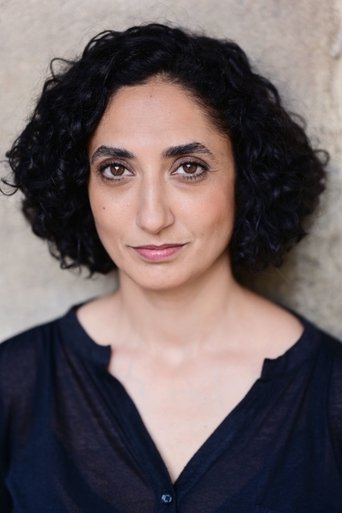 Portrait of Ariella Hirshfeld