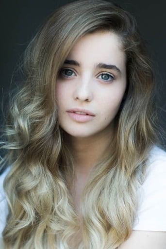 Portrait of Holly Earl