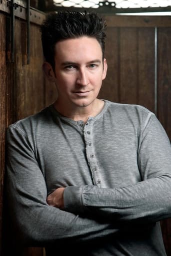 Portrait of Dustin Pari