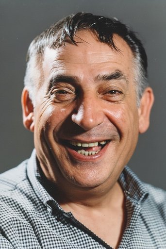 Portrait of Avni Dilligil